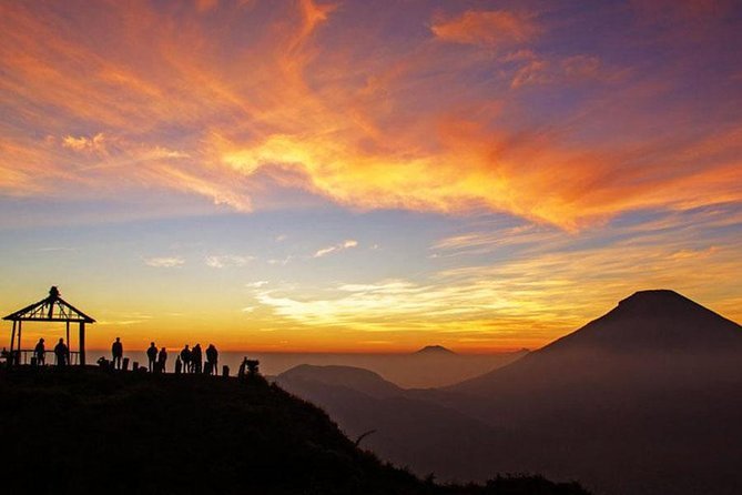 Dieng: Perjalanan Menyentuh Langit di Negeri di Atas Awan